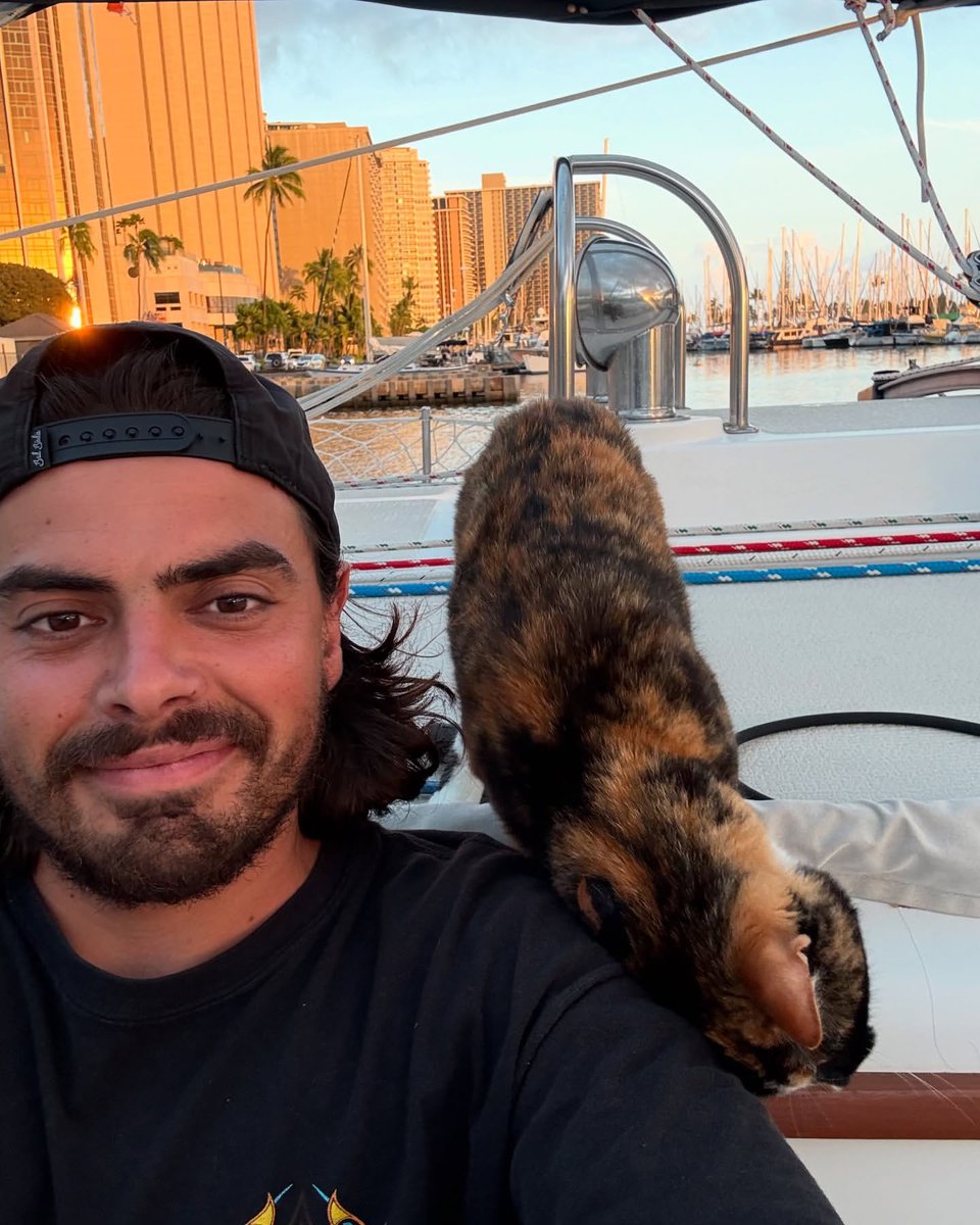 Still here in Hawaii with Oliver. 

Waiting for the next adventure.