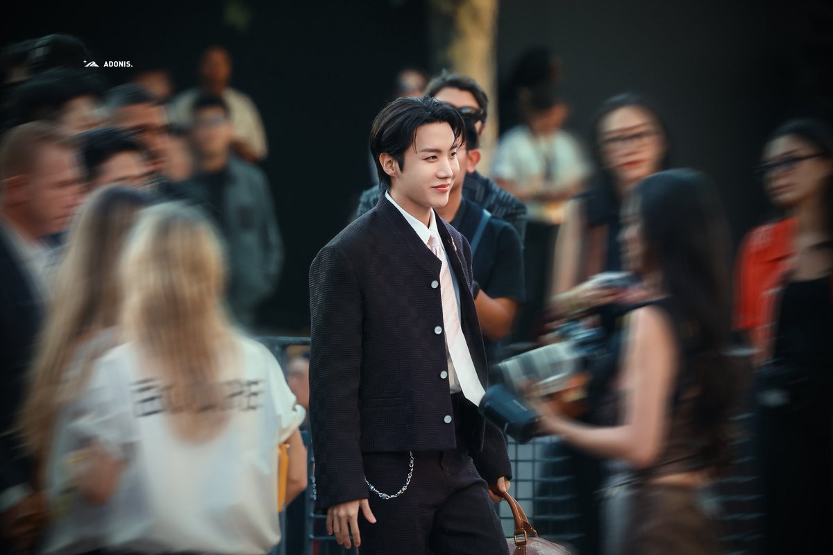 ์๋๋์ค Adonis ๐ซ (@adonis_hoseok) on Twitter photo 250624 LOUIS VUITTON
#์ ์ดํ #์ ํธ์ #JHOPE
#BTS #๋ฐฉํ์๋
๋จ <a href="/BTS_twt/">๋ฐฉํ์๋
๋จ</a> 250624 LOUIS VUITTON
#์ ์ดํ #์ ํธ์ #JHOPE
#BTS #๋ฐฉํ์๋
๋จ <a href="/BTS_twt/">๋ฐฉํ์๋
๋จ</a>