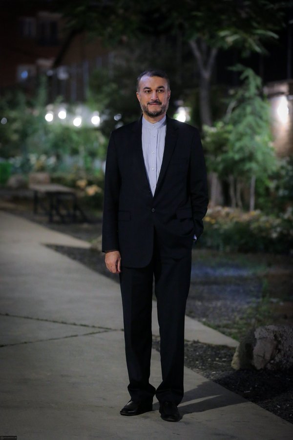 ولی این روزا آنچنان جای تو خالیست که صدا 
می پیچد...💔