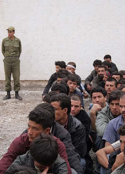 🚨🇮🇷🇦🇫🇮🇱 BREAKING: IRAN announces they are QUADRUPLING THE DEPORTATION of AFGHANS.

Many Afghan migrants collaborated with Mossad to carry out internal terrorist attacks in Iran last week.