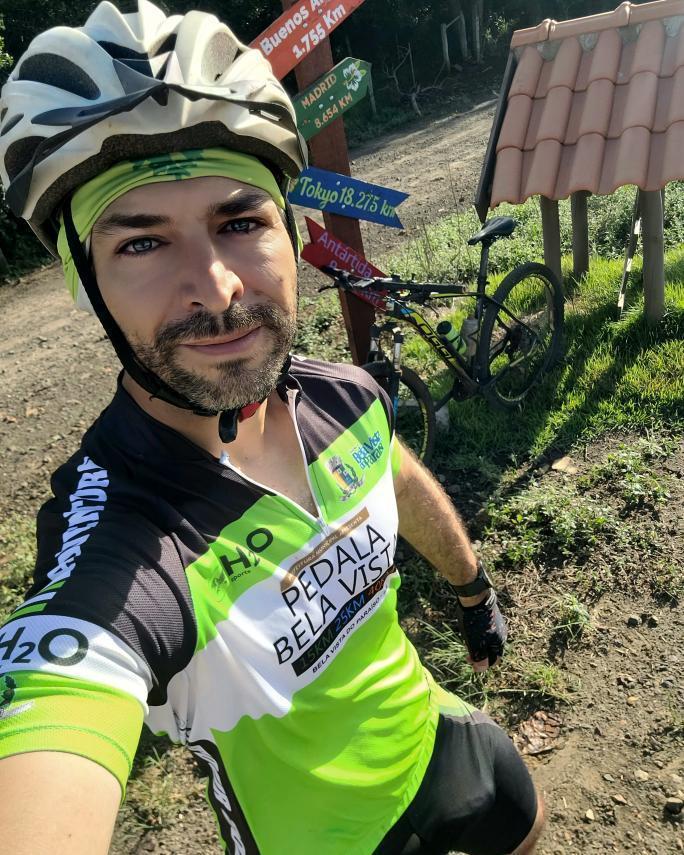 por_ai_de_bike's tweet photo. Vem conhecer meu instagram! https://t.co/9AoP6F9MjU