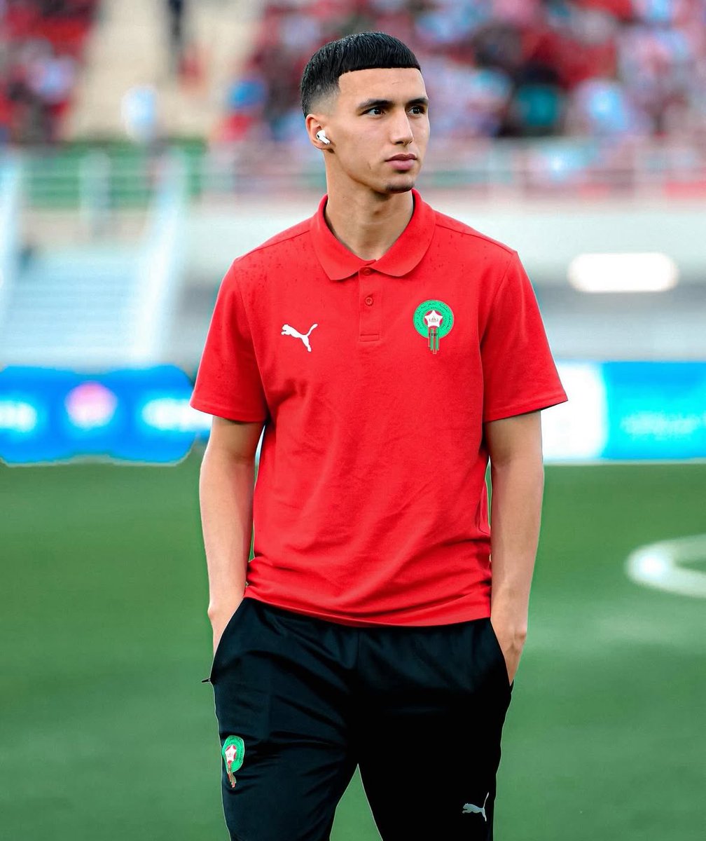 Bayer Leverkusen hat Bilal El Khannouss im Visier

Auf der Suche nach einem Spielmacher als möglichen Nachfolger für Florian Wirtz hat Leverkusen kürzlich nach den persönlichen Bedingungen des Spielers gefragt.

Bereits zu seiner Zeit bei KRC Genk zeigte Bayer04 Interesse – und