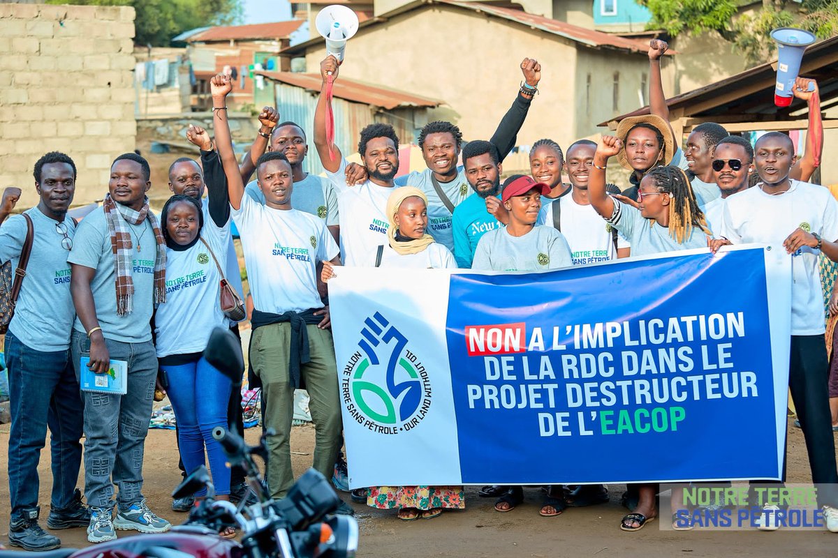 NickJrVusindi's tweet photo. Moanda, Cuvette, Graben… Les terres congolaises ne sont pas à vendre au plus offrant.
#StopBlocsPétroliers #NotreTerreSansPétrole
#greenpeace https://t.co/THS8eC33R3