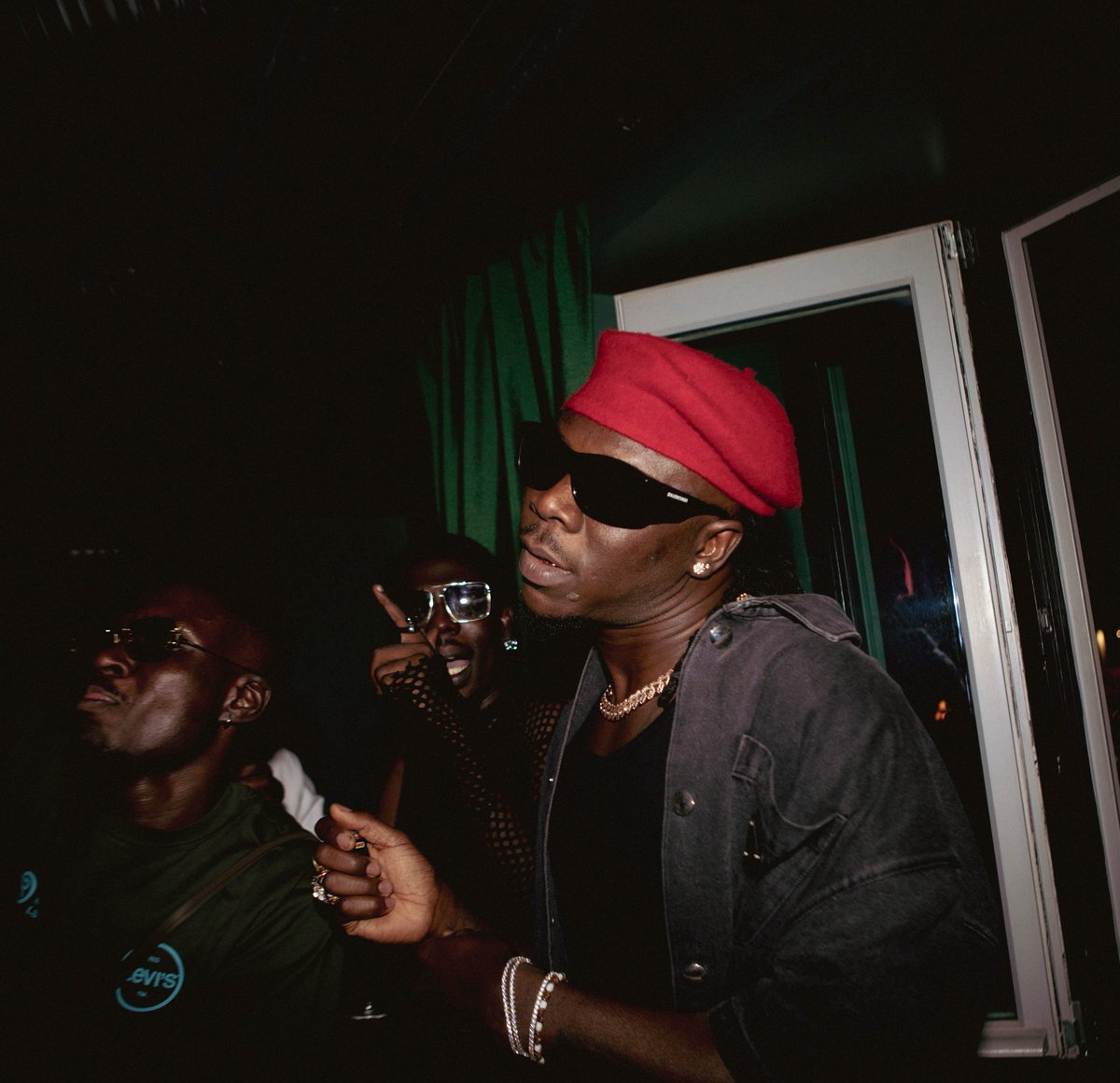 Kojo_Npd's tweet photo. RT @stonebwoy: OUTSIDE🇫🇷... @kalash972 

#TheTorcherEP https://t.co/ZBytkHjEGD