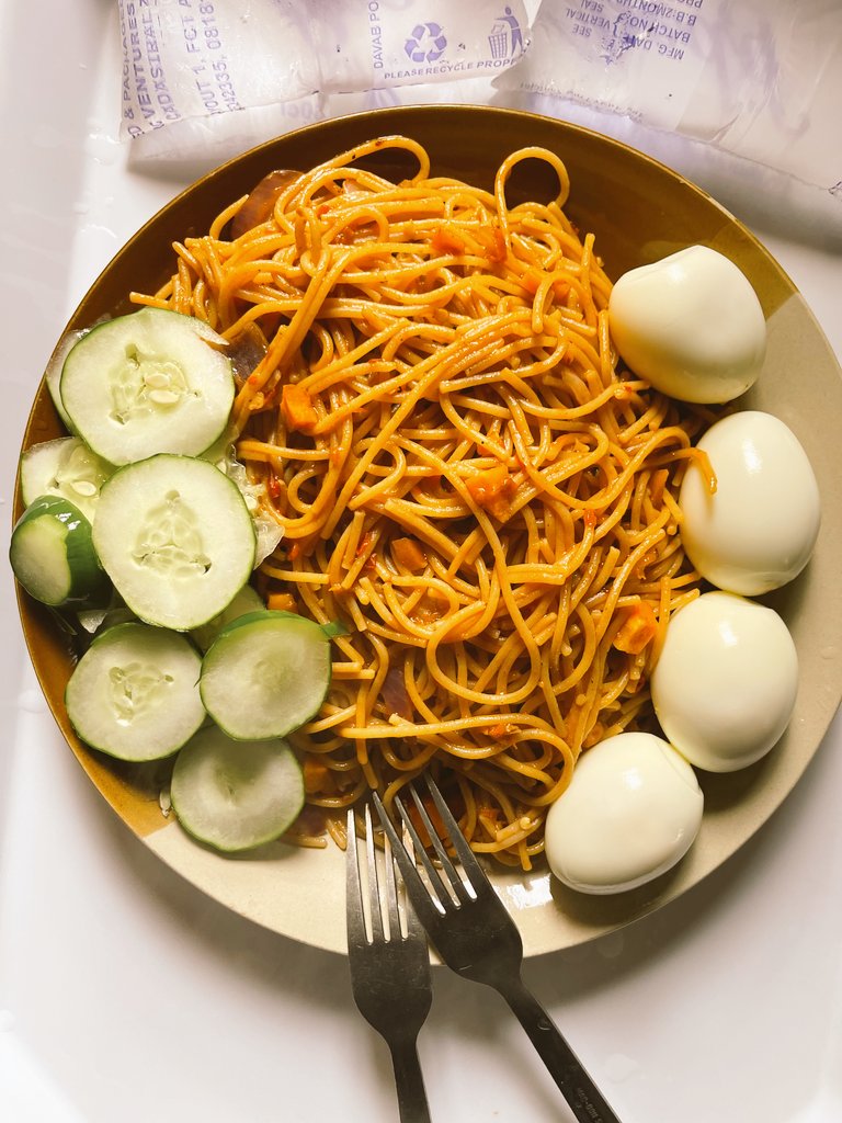 joylipz's tweet photo. @Princez_eve @SisiSimifoodies What I cook
What I eat
What I.serve https://t.co/NDMVNAFfIO