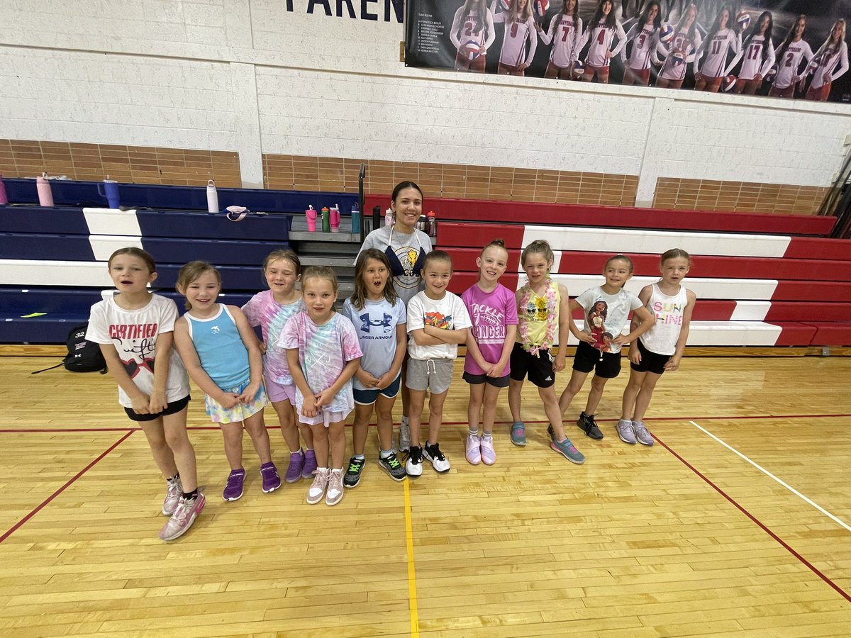 Beach day for our Mini Maids ☀️🌊🏀