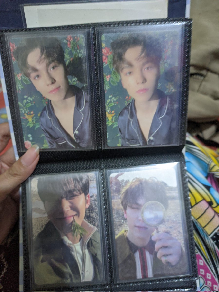 igyuahae's tweet photo. dk dada (attaca ver 1)
mingyu attaca ver 1
vernon attaca ver 1
mingyu mbek
vernon kaca pembesar 
dokyeom incomplete
dokyeom pilot (hanya photocard)

#CWYASELL https://t.co/jwbuyK7MyR