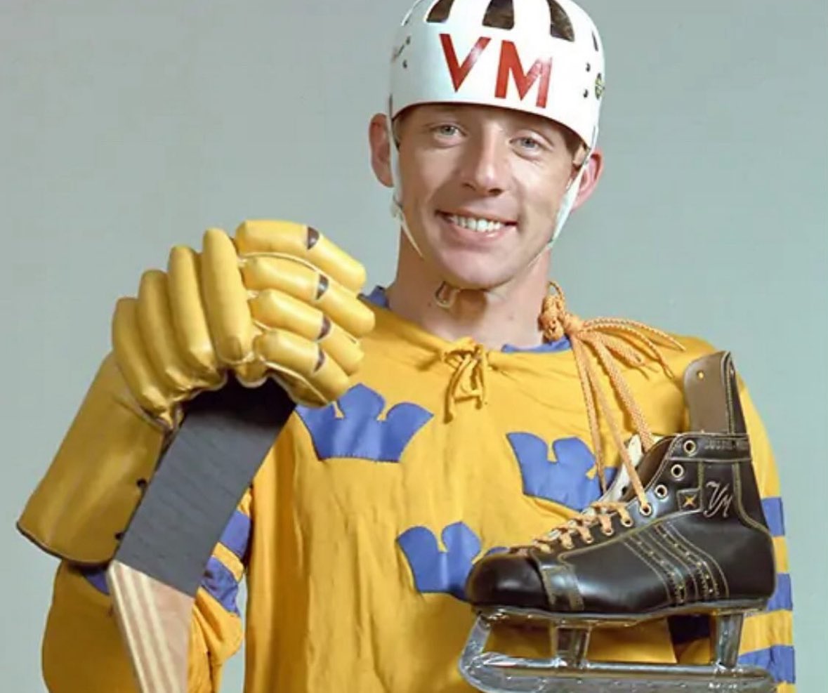 BaraFotbolliHuvudet tweet media