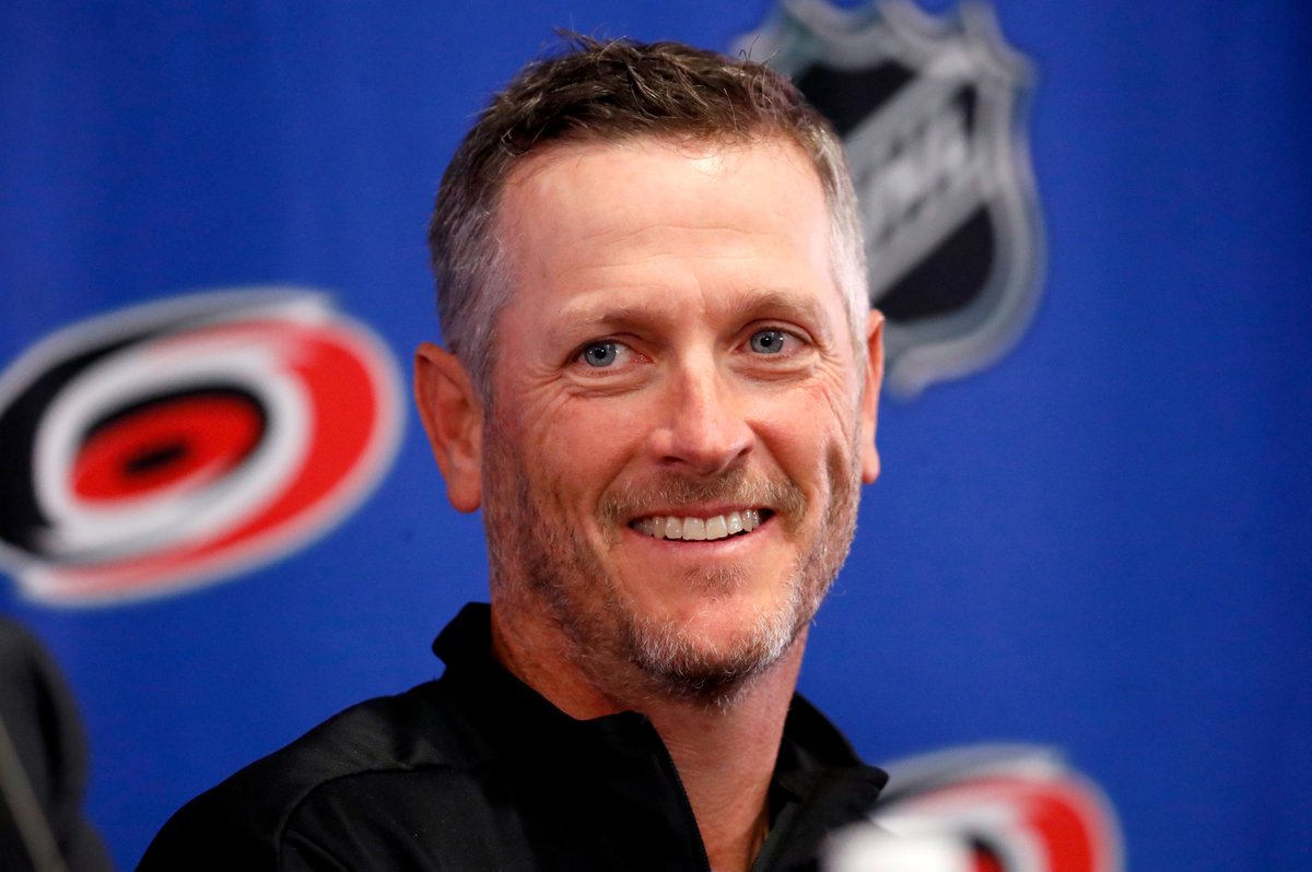 🚨🏒Carolina Hurricanes: A Peek Ahead🏒🚨

✔️ Who's a free agent? (July 1)
✔️ Massive salary-cap space: almost $27 million
✔️ Needs: high-scoring forwards, top-4 defensemen
✔️ Most key players = already under contract

(👇DG Article/Tom Dundon Interview👇)
ncsportsnetwork.com/2025-26-caroli…