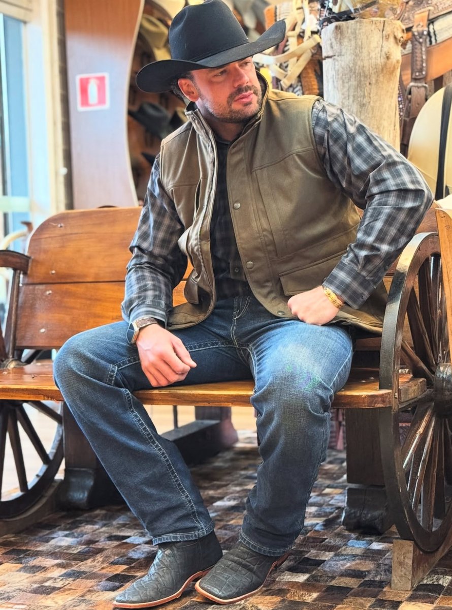 Vaqueros y botas (@cwbyboot1) on Twitter photo 