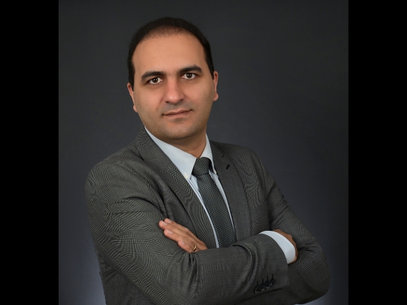 🎊 Congrats to Dr. Farshad Moradi Kashkooli on receiving the Polanyi prize for his revolutionary cancer research!🏅Dr. Kashkooli uses sound wave nanotherapy as a safer innovative alternative to chemotherapy. Learn more in this week’s GRAD+Postdoc News: rebrand.ly/h2rht5a