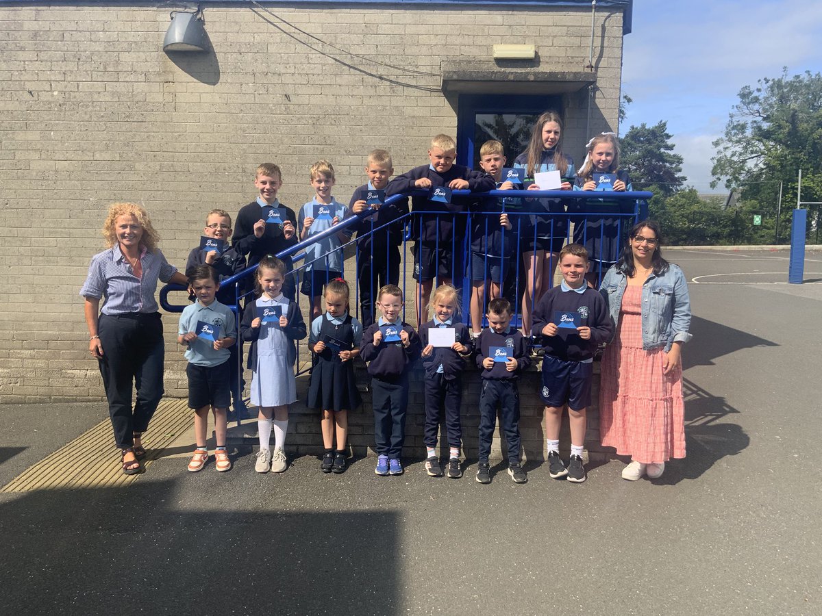 An exciting day in school as we held our Friends of New Row Sponsored Walk raffle. Each child who brought in a sponsor form was entered into the draw and a lucky winner from each class received a Ben’s Ice cream voucher. Prizes for the most money raised in each class too! 🍦💙💚