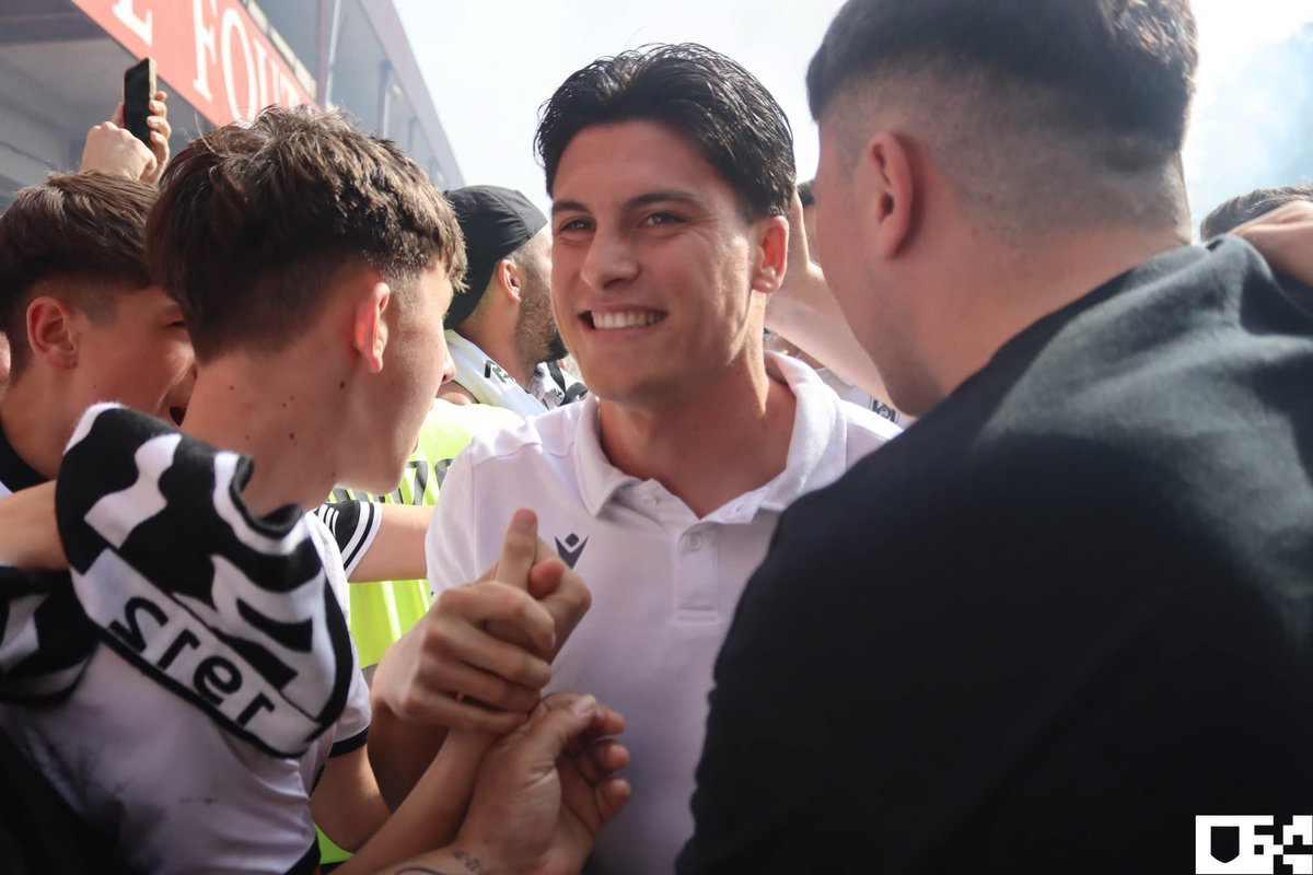 A.D. Mérida (@merida_ad) on Twitter photo 🔟 Llegaste a Mérida en un momento muy complicado. ¡JUNTOS le dimos la vuelta a la situación! ⚔️⚪️⚫️
👏🏽 Gracias por una gran temporada y media, <a href="/juanjo8sanchez/">Juan José Sánchez Romero</a> 🔟 Llegaste a Mérida en un momento muy complicado. ¡JUNTOS le dimos la vuelta a la situación! ⚔️⚪️⚫️
👏🏽 Gracias por una gran temporada y media, <a href="/juanjo8sanchez/">Juan José Sánchez Romero</a>