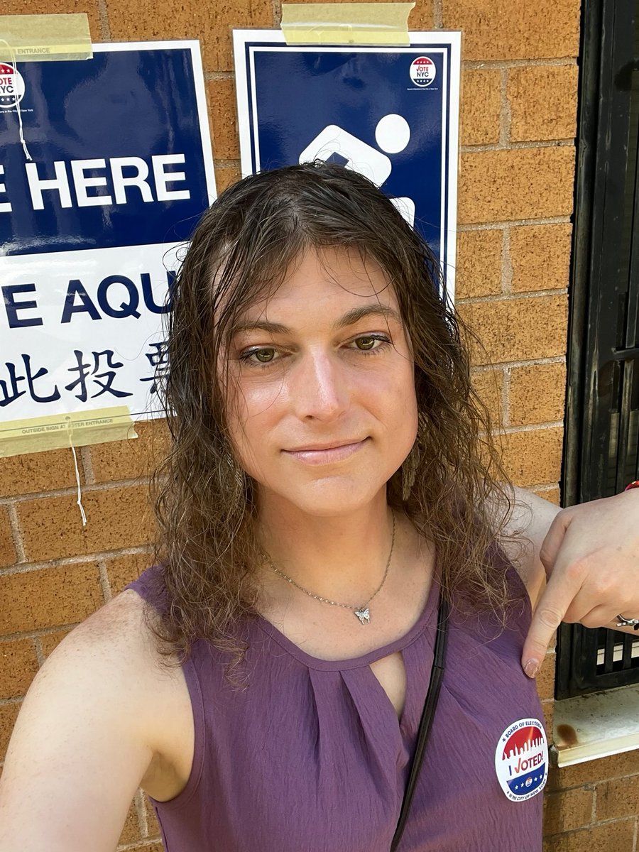 Stephanie Fox (@smfox) on Twitter photo Hair is a humid mess, but I did the thing! Rank <a href="/bradlander/">Brad Lander</a> and <a href="/ZohranKMamdani/">Zohran Kwame Mamdani</a> at the top of your ballot in your preferred order! Use all five slots. DO NOT rank Cuomo! Hair is a humid mess, but I did the thing! Rank <a href="/bradlander/">Brad Lander</a> and <a href="/ZohranKMamdani/">Zohran Kwame Mamdani</a> at the top of your ballot in your preferred order! Use all five slots. DO NOT rank Cuomo!