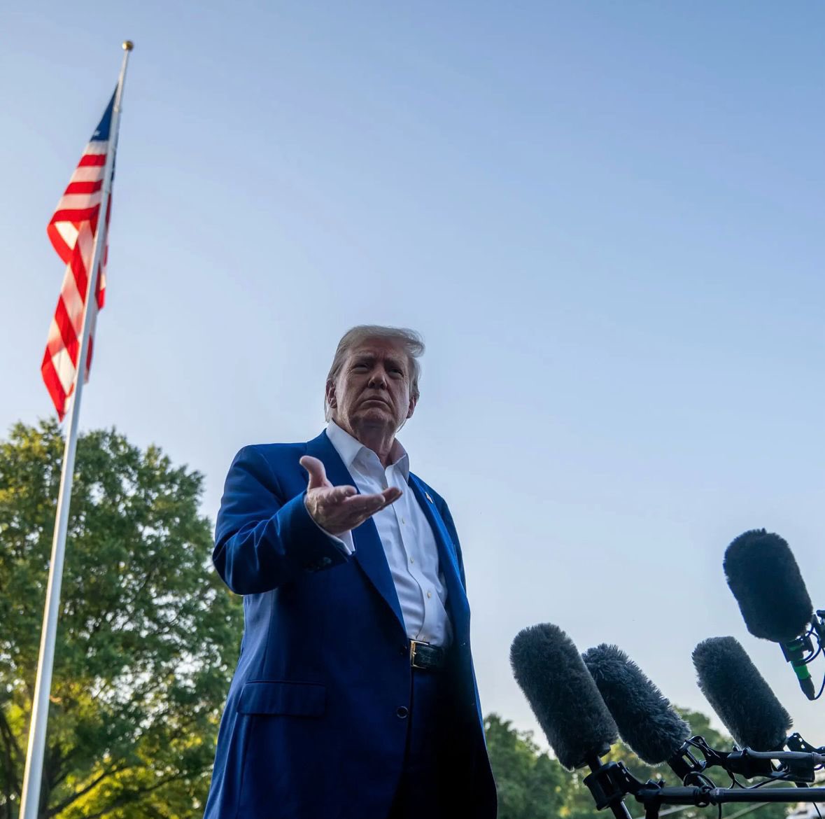 inusamtr_'s tweet photo. Trump İsrail ve İran'dan "memnun olmadığını" söyledi. Başkan Trump hem İran'ı hem de İsrail'i ateşkesin ardından saldırı başlattıkları için sert bir dille eleştirdi.
📌İNUSAM HABER; Melike Erdoğan 

https://t.co/MhulTWxkRH https://t.co/doRsmiHGIj