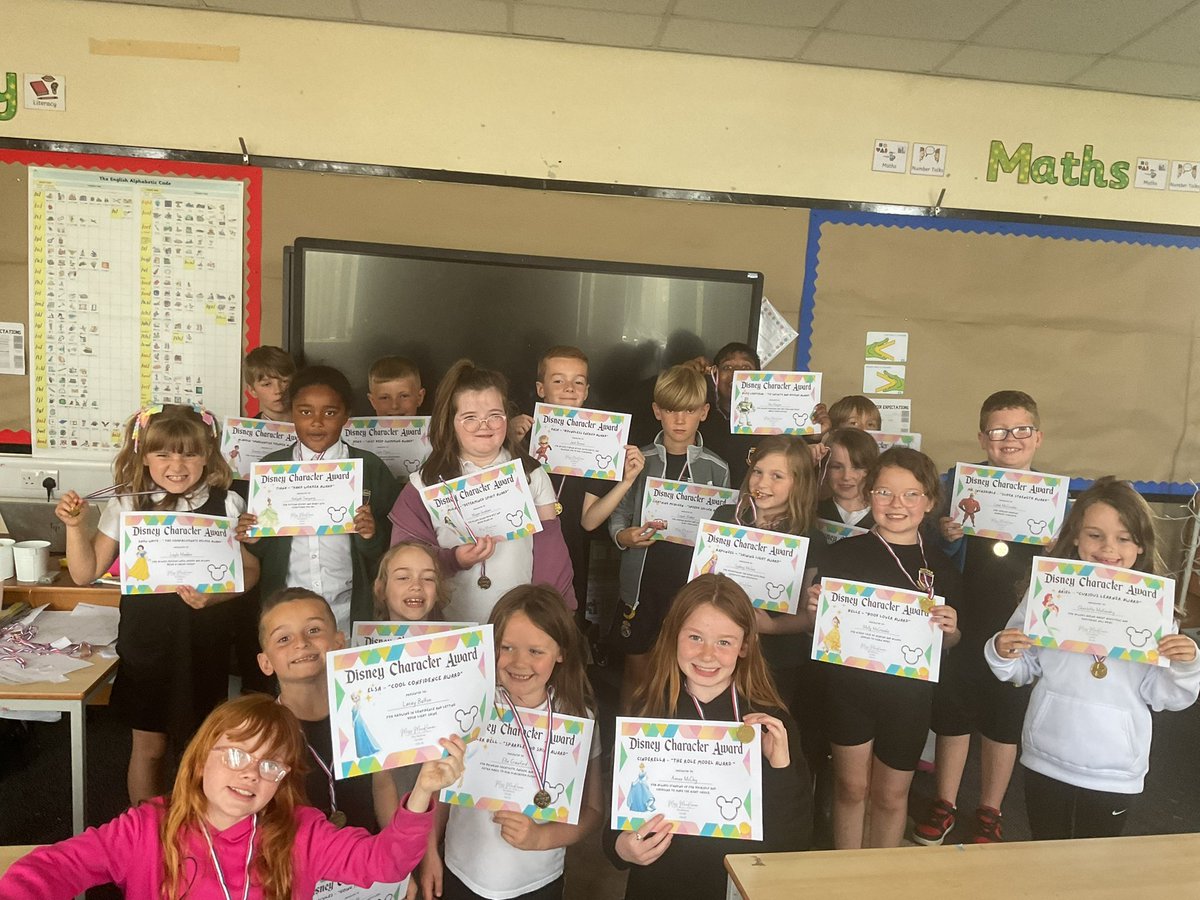 Girvan Primary (@girvanprimary) on Twitter photo P3/4RM received their Disney themed awards today. Well Done for all your hard work this year! π
π P3/4RM received their Disney themed awards today. Well Done for all your hard work this year! π
π