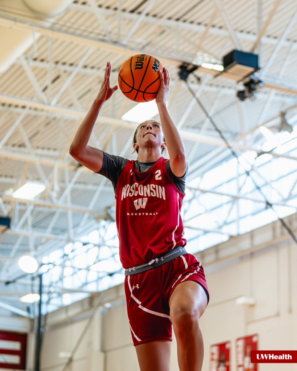 Missed this ❤️

#OnWisconsin | <a href="/UWHealth/">UW Health</a>