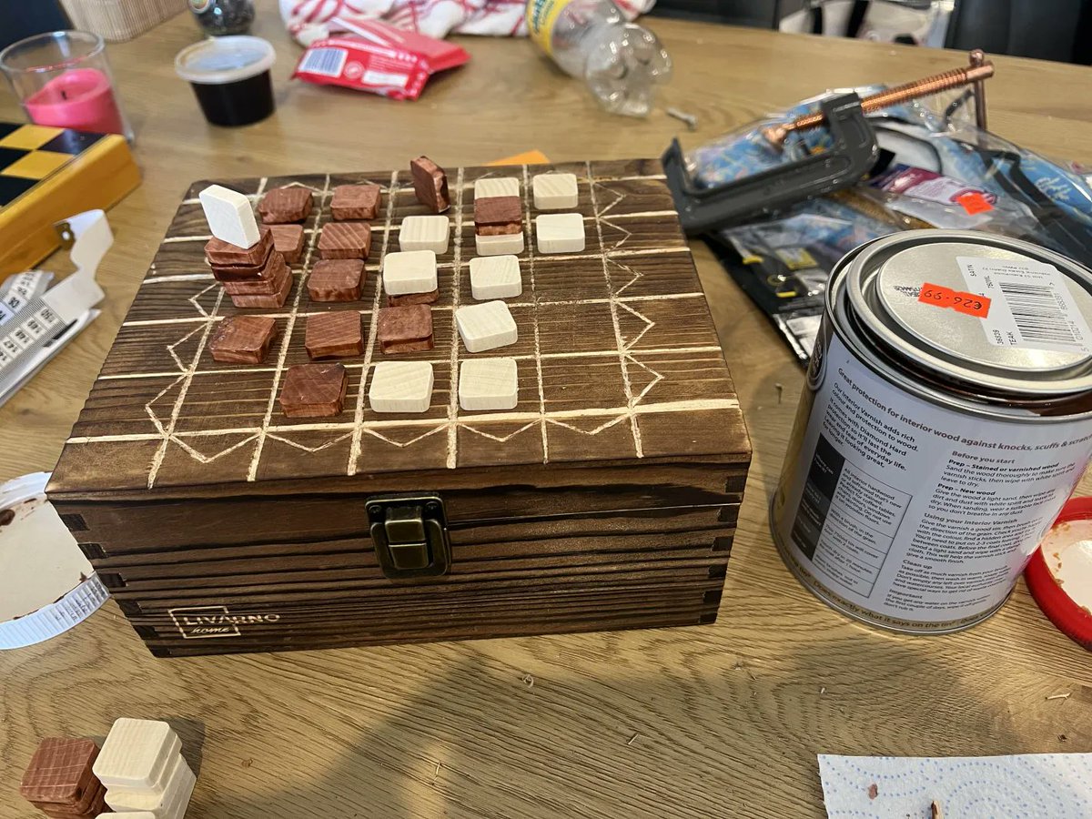 ustakorg's tweet photo. Trying to beat the summer heat? Stay indoors and play Tak! Play online at https://t.co/3Cg3UgYIV9 or make your own DIY set like this one by Raine. https://t.co/tHNfUZoUcD