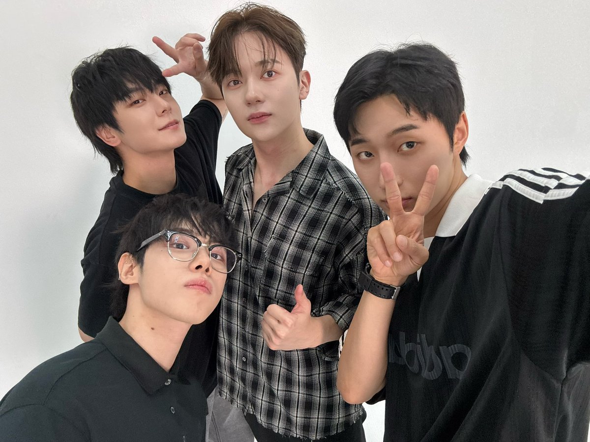 OX:N, OMEGA X's First Sub-Unit, Debuts with a Retro-Themed EP, N