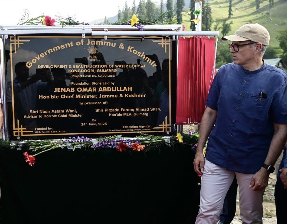 Foundation stone for a 726m ski drag lift at Kangdoori, to be built at a cost of ₹6.84 CR,is actually a great initiative for the development of winter sports,hopefully the authorities will allow Snowboarder to use this drag lift we have been waiting for this project for years.