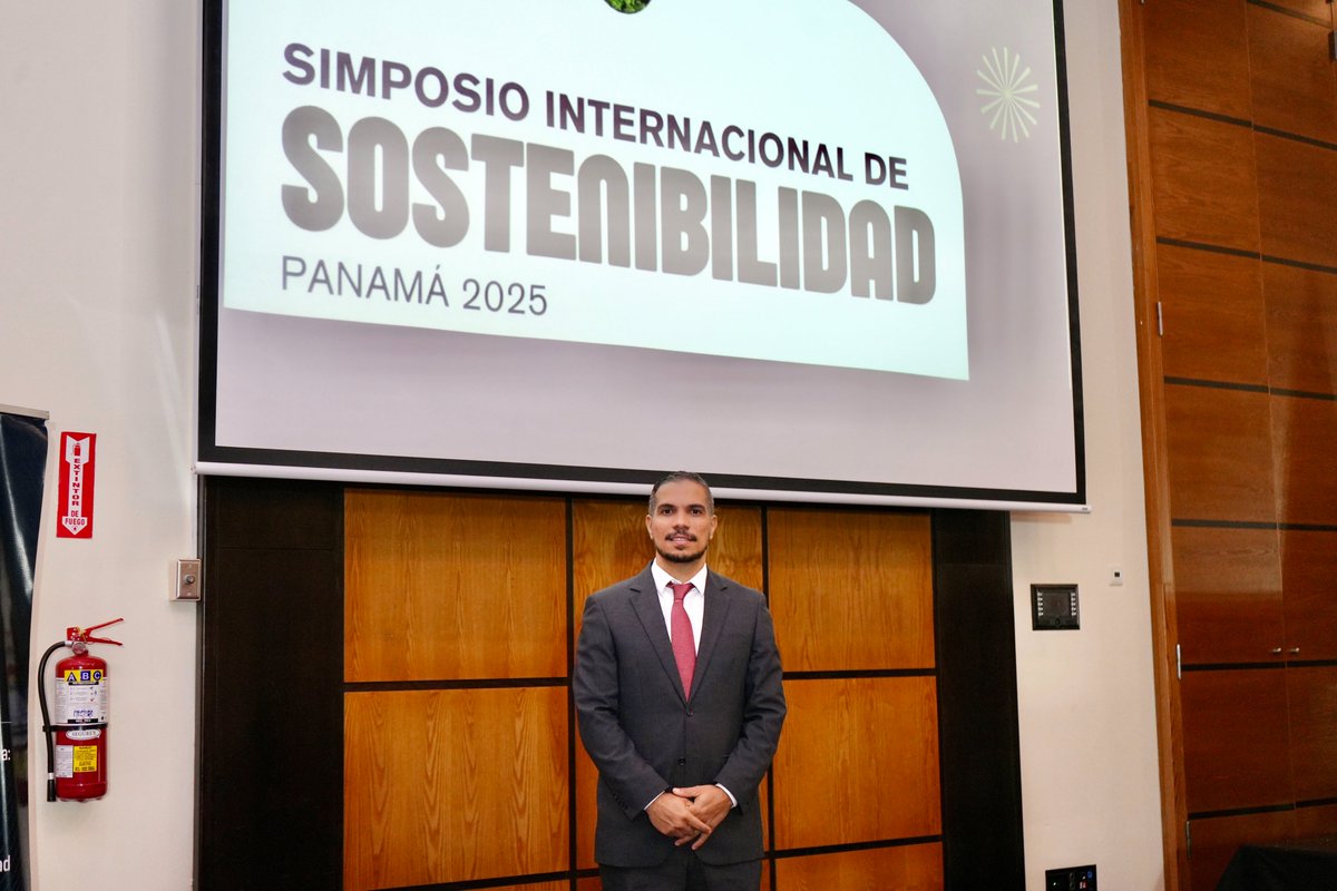 Estamos presentes donde se construye el futuro sostenible de la región.
El  pasado 17 de junio, participamos en el Simposio Internacional de  Sostenibilidad Panamá 2025, donde nuestro Gerente Ejecutivo de  Sostenibilidad, Temístocles Valdés, fue panelista en un espacio clave