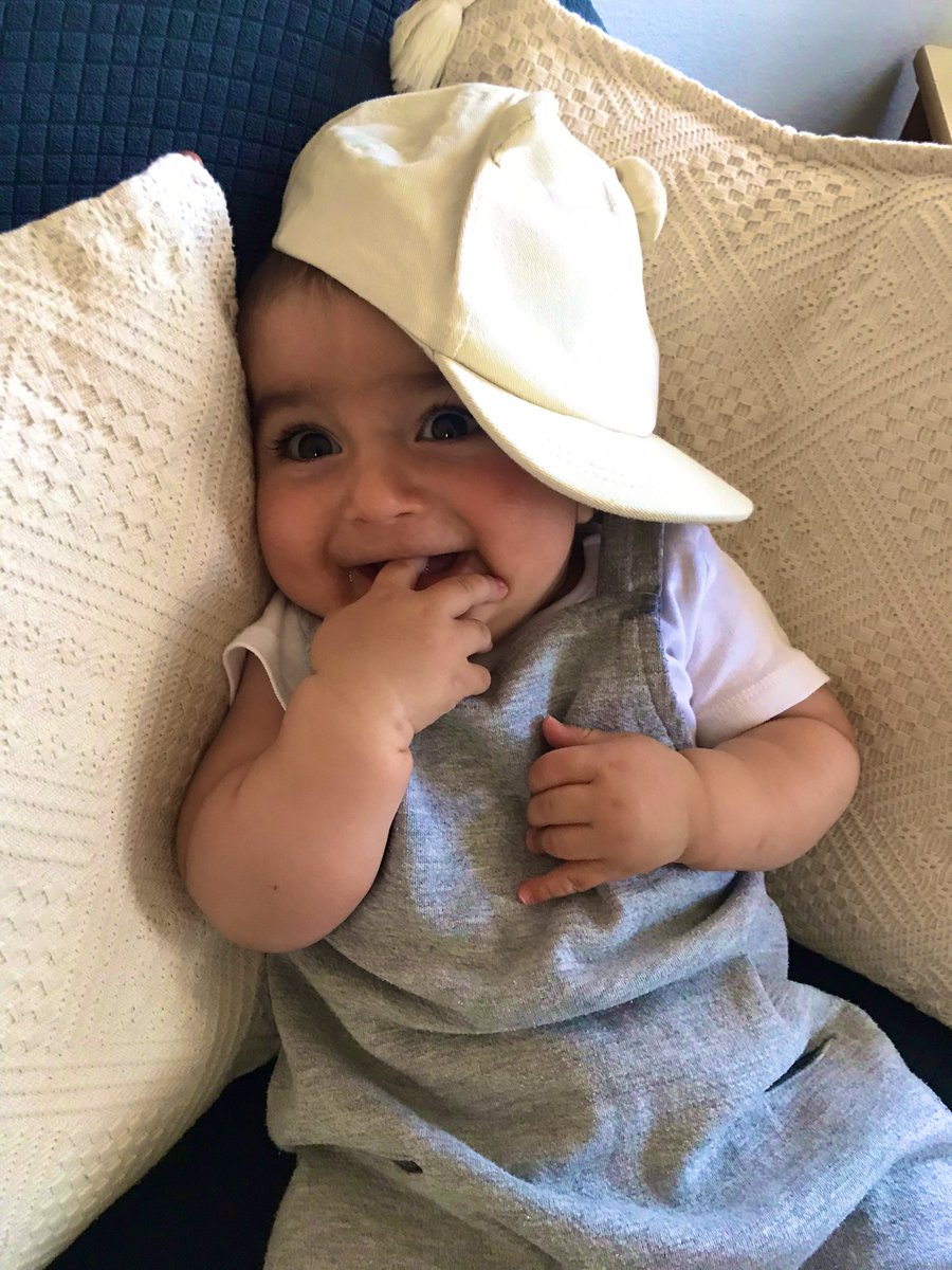 Benim tek zaafım Sensin oğlum, 
sen incili kaftan ‘ım
Gerisi yamalı fistan ..
24.6.25