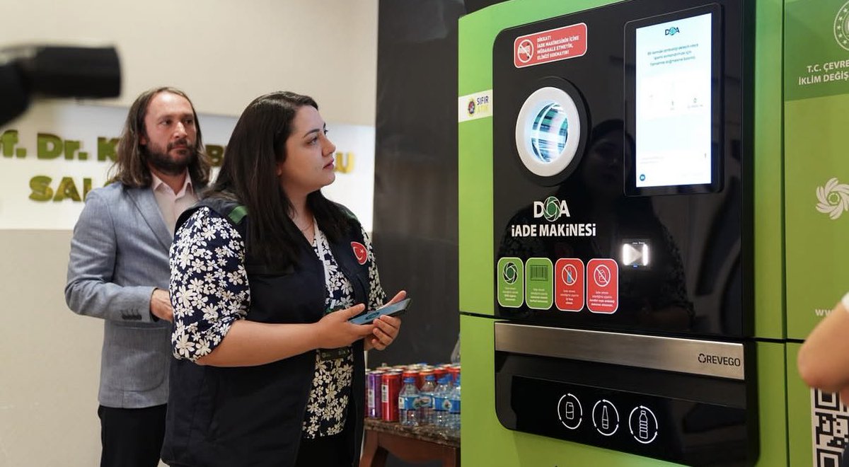 ♻️ Depozito Yönetim Sistemi Toplantısı
Valimiz Mustafa Çiftçi başkanlığında Depozito Yönetim Sistemi Koordinasyon Toplantısı yapıldı.
İlgili kurum temsilcilerinin katıldığı toplantıda, geri dönüşüm ve çevresel sürdürülebilirlik için atılacak adımlar değerlendirildi.
