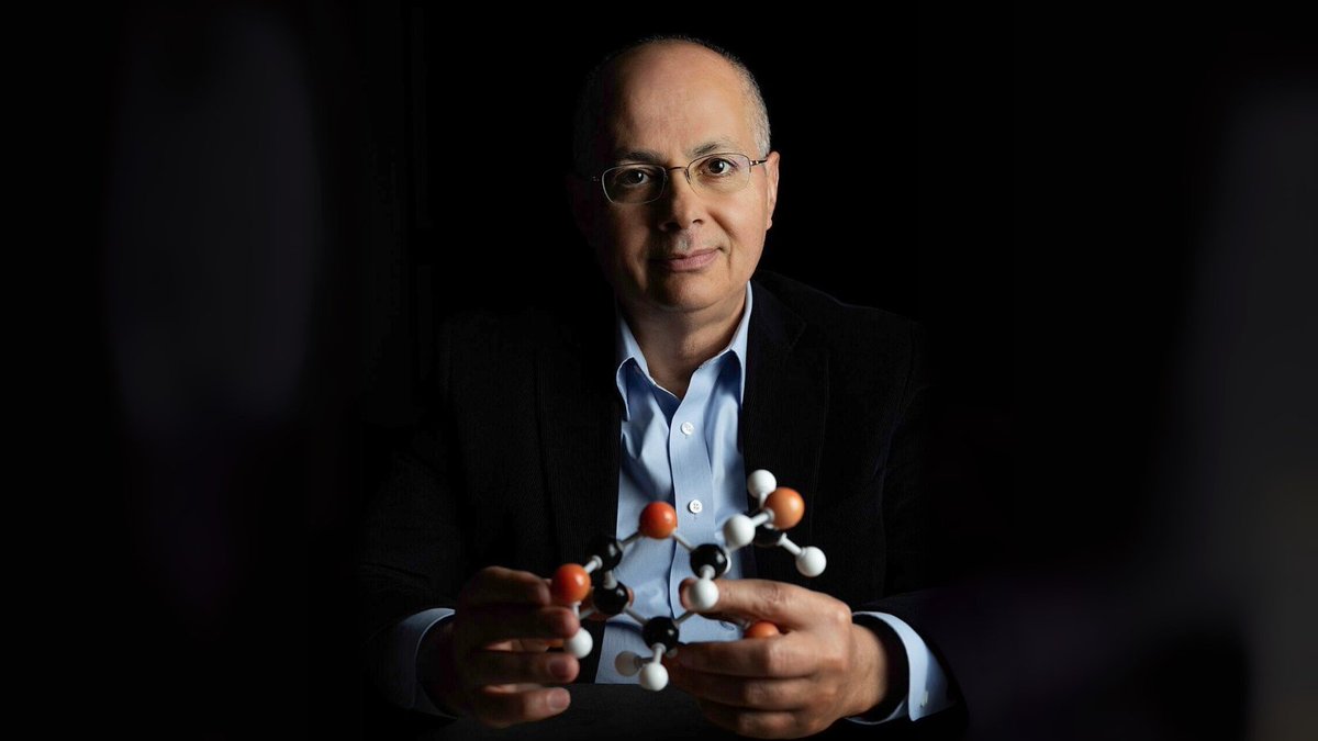 BerkeleyCDSS's tweet image. Omar Yaghi — known for creating materials from molecular building blocks that can capture carbon and clean water — has been named University Professor, one of the highest honors in the @UofCalifornia system.
Read the announcement from @UCB_Chemistry: bit.ly/4egx8yg