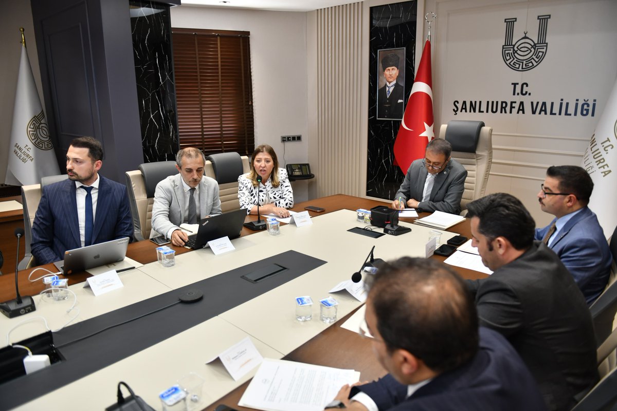 T.C. ŞANLIURFA VALİLİĞİ (@urfavaliligi) on Twitter photo İl Tanıtım ve Geliştirme Kurulu Toplantısı
Vali <a href="/hasansildak/">Hasan ŞILDAK</a> başkanlığında gerçekleştirildi.
Vali Şıldak, Kültür ve Turizm Bakanlığının büyük desteğiyle Şanlıurfa’da turizm alanında önemli atılımlar gerçekleştirildiğini ifade etti.
#ŞanlıurfaValiliği
<a href="/TCKulturTurizm/">T.C. Kültür ve Turizm Bakanlığı</a> İl Tanıtım ve Geliştirme Kurulu Toplantısı
Vali <a href="/hasansildak/">Hasan ŞILDAK</a> başkanlığında gerçekleştirildi.
Vali Şıldak, Kültür ve Turizm Bakanlığının büyük desteğiyle Şanlıurfa’da turizm alanında önemli atılımlar gerçekleştirildiğini ifade etti.
#ŞanlıurfaValiliği
<a href="/TCKulturTurizm/">T.C. Kültür ve Turizm Bakanlığı</a>