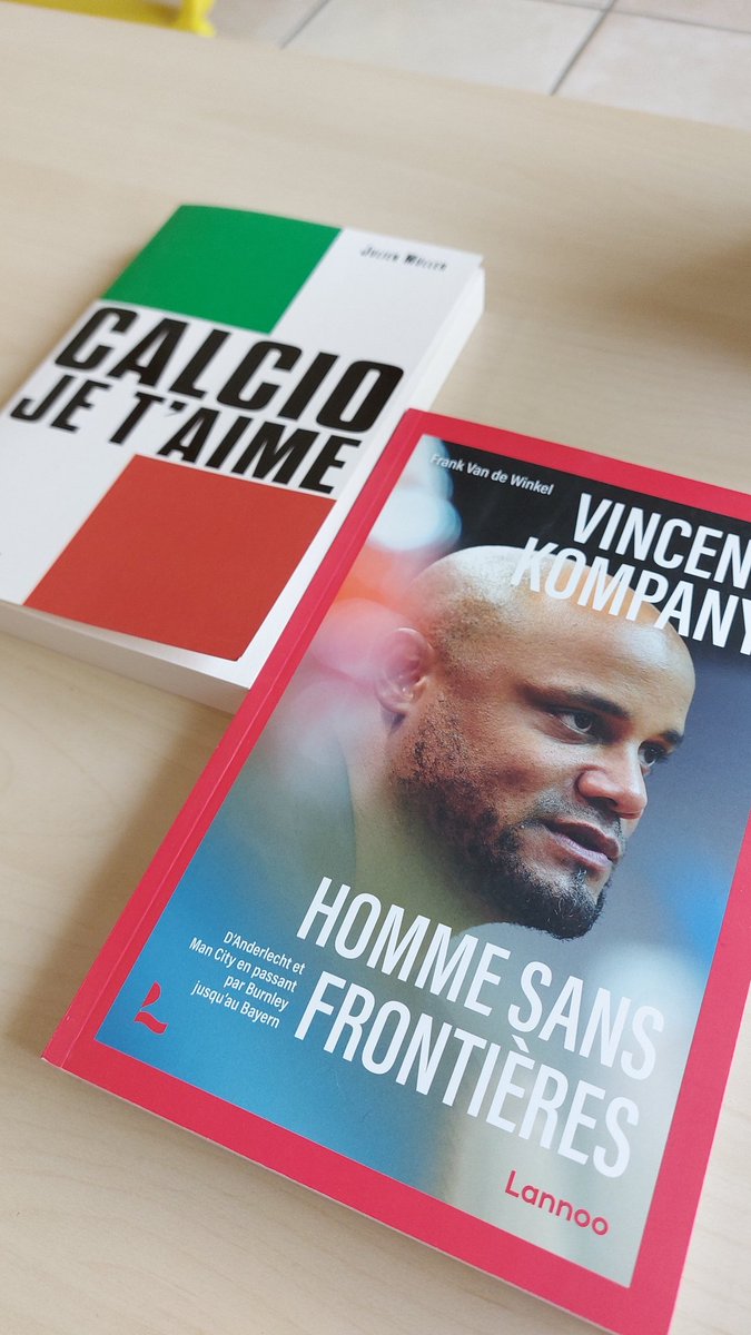 niamorac (@niamorac) on Twitter photo Premières lectures de l'été : Calcio je t'aime de Julien Muller chez <a href="/TalentEditions/">Talent Editions</a> et Vincent Kompagny : Homme sans frontières de Franck Van de Winkel chez Lannoo
<a href="/Ecrirelesport/">Ecrire le sport</a> <a href="/FootLivres/">Livres de Foot</a> <a href="/ChapitreSportif/">Chapitres Sportifs</a> Premières lectures de l'été : Calcio je t'aime de Julien Muller chez <a href="/TalentEditions/">Talent Editions</a> et Vincent Kompagny : Homme sans frontières de Franck Van de Winkel chez Lannoo
<a href="/Ecrirelesport/">Ecrire le sport</a> <a href="/FootLivres/">Livres de Foot</a> <a href="/ChapitreSportif/">Chapitres Sportifs</a>