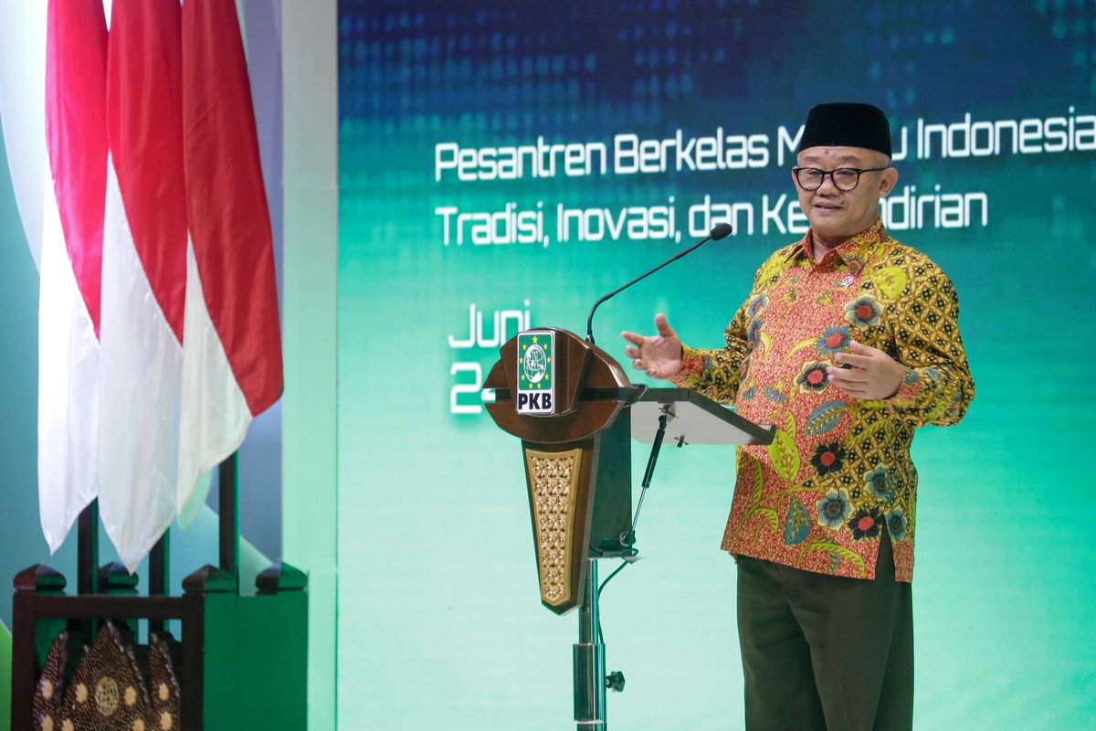 Alhamdulillah, bahagia sekali malam ini bisa menggelar Konferensi Transformasi Pesantren yang dihadiri ratusan pesantren dan narasumber dari berbagai tokoh pakar dunia yang berlangsung mulai 24 s/d 26 Juni 2025.

Perubahan dramatis dalam sepuluh tahun terakhir akibat kemajuan