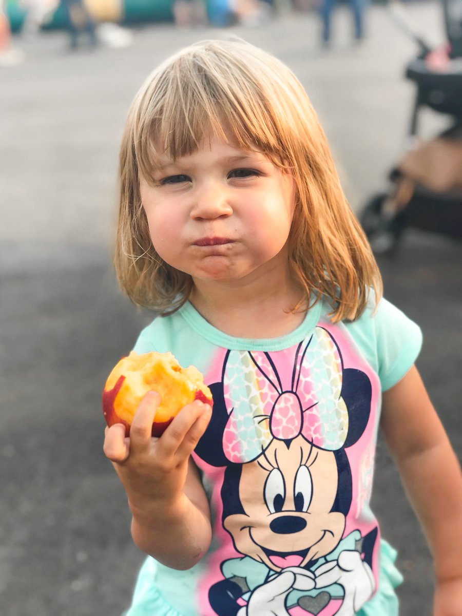 🌽🍓 It’s Market Day, Sycamore! 🍅🌼

Join us today from 3–6 PM at Karfre Flowers for the Sycamore Farmers Market! 🎉
Shop fresh produce, handmade goods, sweet treats &amp; more — all while supporting local growers and makers. 🌿✨