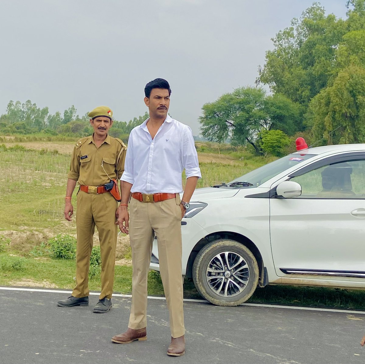 SamarKatyaan's tweet photo. यू पी पुलिस सदैव आपकी सेवा में तत्पर है.. 

Don’t Miss the Date 4th July 

 हमार नाम बा कन्हैया 🎥 In Cinemas https://t.co/AldFxOCz4w