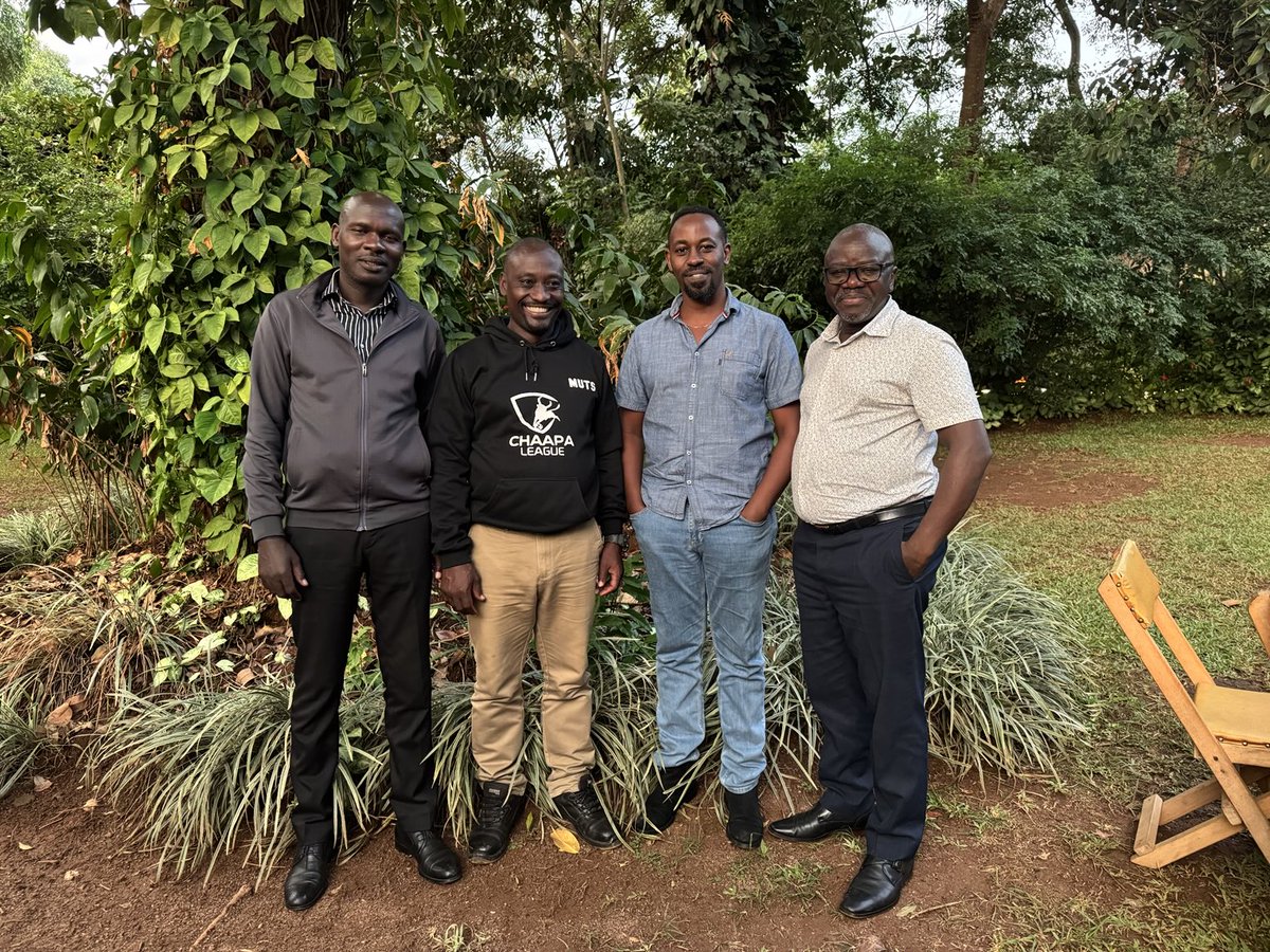 MHOBA ExCom meeting with Chaapa League on future programming.