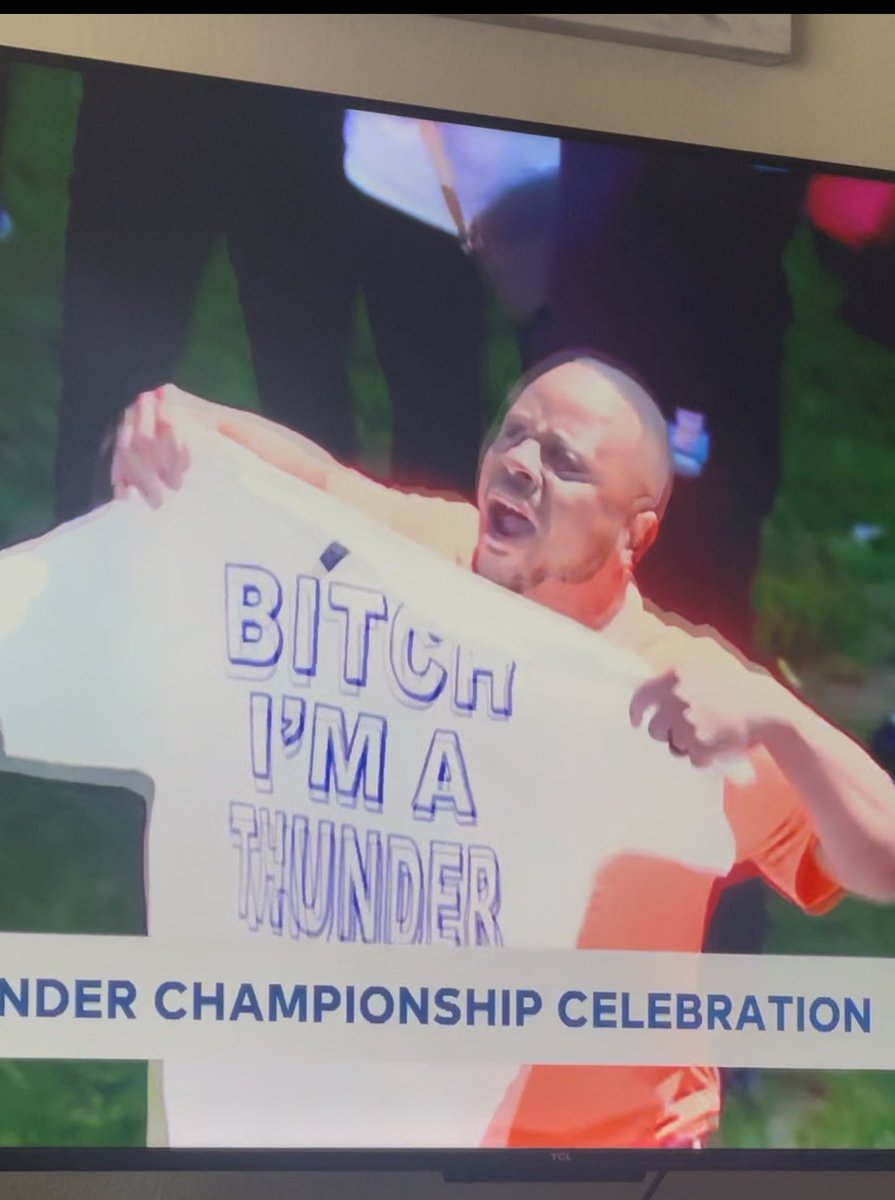 Thundertaker25's tweet photo. Someone get my man on the busses https://t.co/AySEXHT8bi