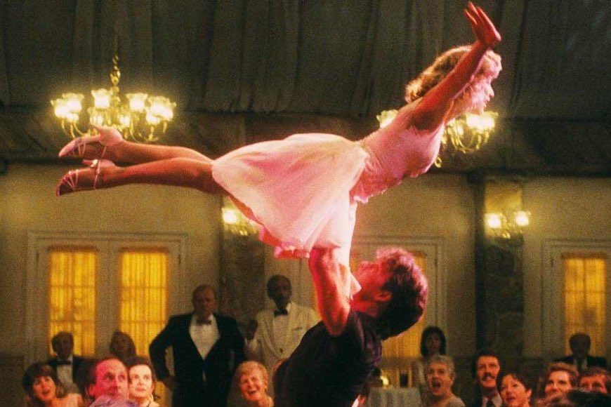 YofuiaEGB's tweet photo. Hoy se cumplen 37 años del estreno de 'Dirty Dancing' en España, en algunos países como México y Argentina la titularon 'Baile Caliente’. https://t.co/i8KALO09UM