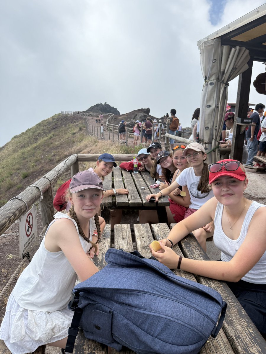 StFaithsItaly's tweet photo. Stunning views at the top of Mount Vesuvius this afternoon - everyone did brilliantly at what was a very steep and very hot climb! 🌋🥵💪 https://t.co/hch5ujchyQ