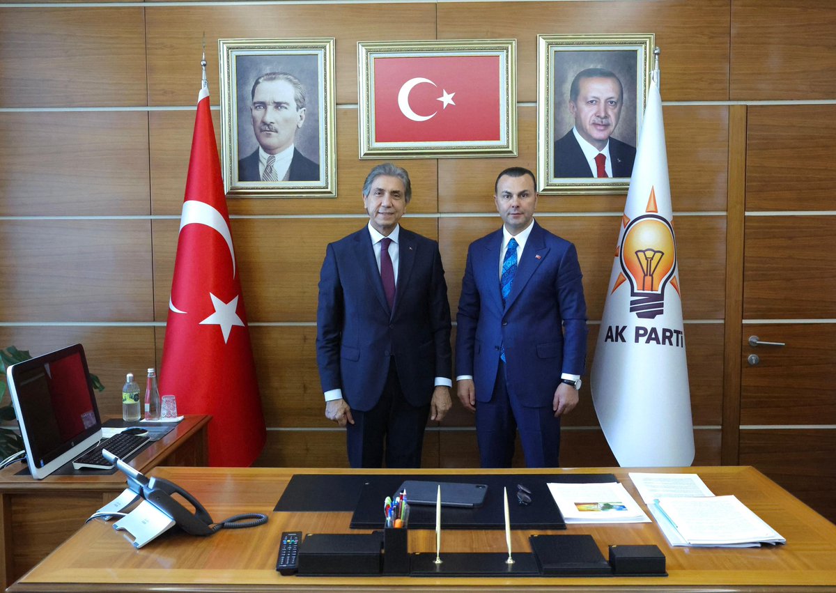 Mustafa Demir 🇹🇷 (@mustafademir) on Twitter photo 📍AK Parti Genel Merkezi
Kırıkkale Milletvekilimiz Sayın Mustafa Kaplan, İstanbul Milletvekilimiz Sayın Seyithan İzsiz, Genel Merkezimizi ziyaret ettiler. Kendilerine çalışmalarında başarılar diliyorum.
<a href="/Akparti/">AK Parti</a>
<a href="/mvmustafakaplan/">Mustafa Kaplan</a>
<a href="/Seyithanizsiz/">Seyithan İzsiz</a> 📍AK Parti Genel Merkezi
Kırıkkale Milletvekilimiz Sayın Mustafa Kaplan, İstanbul Milletvekilimiz Sayın Seyithan İzsiz, Genel Merkezimizi ziyaret ettiler. Kendilerine çalışmalarında başarılar diliyorum.
<a href="/Akparti/">AK Parti</a>
<a href="/mvmustafakaplan/">Mustafa Kaplan</a>
<a href="/Seyithanizsiz/">Seyithan İzsiz</a>