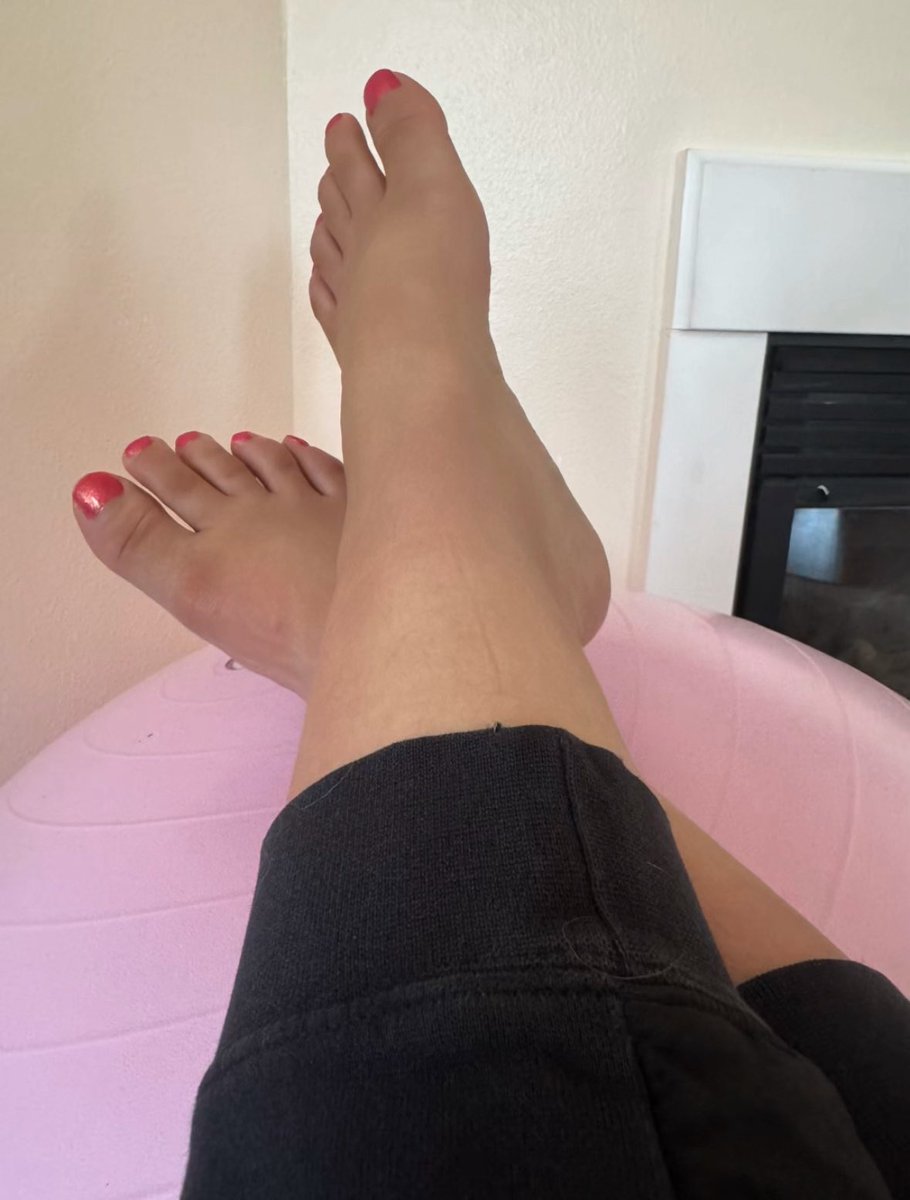 Seattle Dominatrix - Dea Starbabe tweet media