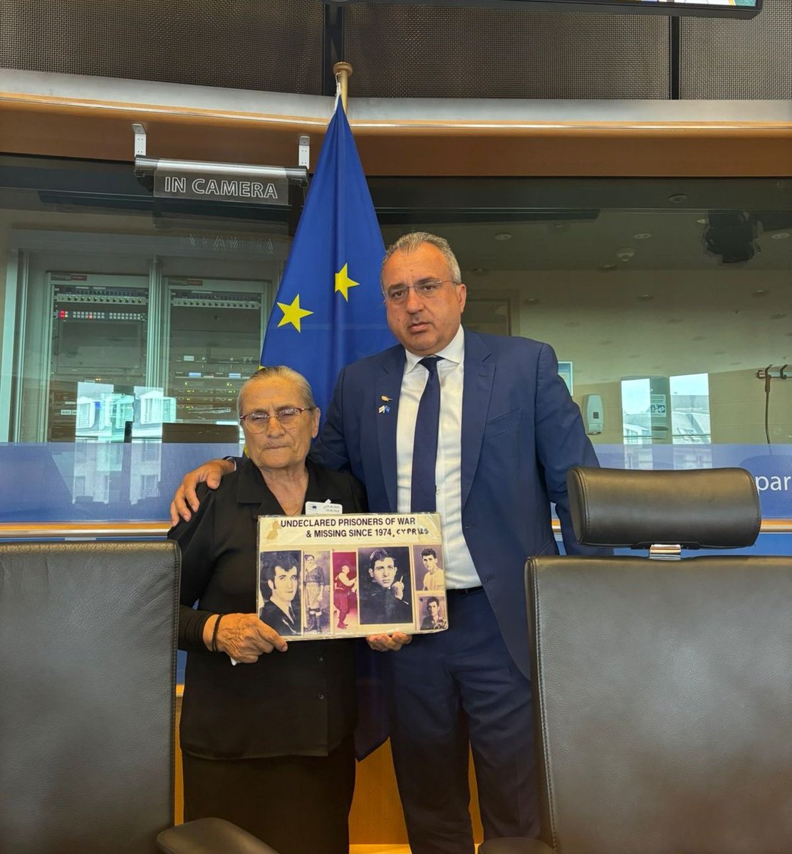 👉 Γροθιά στο στομάχι η μαρτυρία της Χαρίτας Μάντολες, της γυναίκας σύμβολο των αγνοουμένων μας, ενώπιον της Επιτροπής #LIBE του Ευρωπαϊκού Κοινοβουλίου. 🇪🇺🇨🇾

Η μαρτυρία της αποτύπωσε τις φρικτές εμπειρίες του κυπριακού λαού, τόσο κατά τη βάρβαρη τουρκική εισβολή όσο και στις