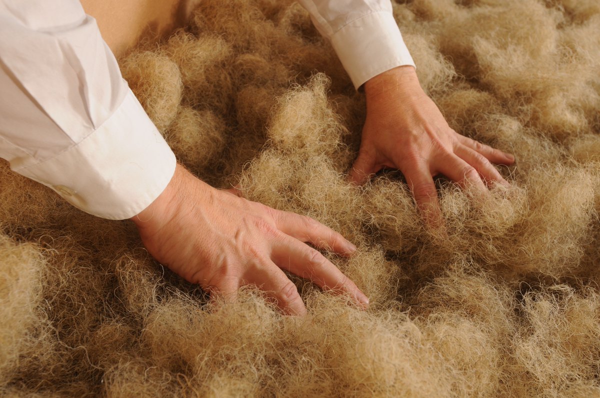 We believe true luxury lies in the details; that’s why our mattresses are handcrafted by our team of bedmaking experts, using only the finest natural materials 🌫️ The result? A deeply restorative sleep that leaves you refreshed, rebalanced and ready to embrace the day ✨