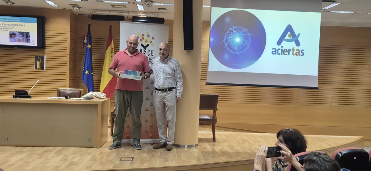 ACIERTAS (@aciertasred) on Twitter photo Felicidades a <a href="/danirucandio/">Daniel Rucandio </a>, docente en el Colegio San José-Niño Jesús (Cantabria), ganador del segundo premio en la categoría Experiencia más innovadora con su Estación meteorológica. Premios Aciertas-COSCE 2025
aciertas.org/experiencia/es… aciertas.org/ganadores-de-l… Felicidades a <a href="/danirucandio/">Daniel Rucandio </a>, docente en el Colegio San José-Niño Jesús (Cantabria), ganador del segundo premio en la categoría Experiencia más innovadora con su Estación meteorológica. Premios Aciertas-COSCE 2025
aciertas.org/experiencia/es… aciertas.org/ganadores-de-l…