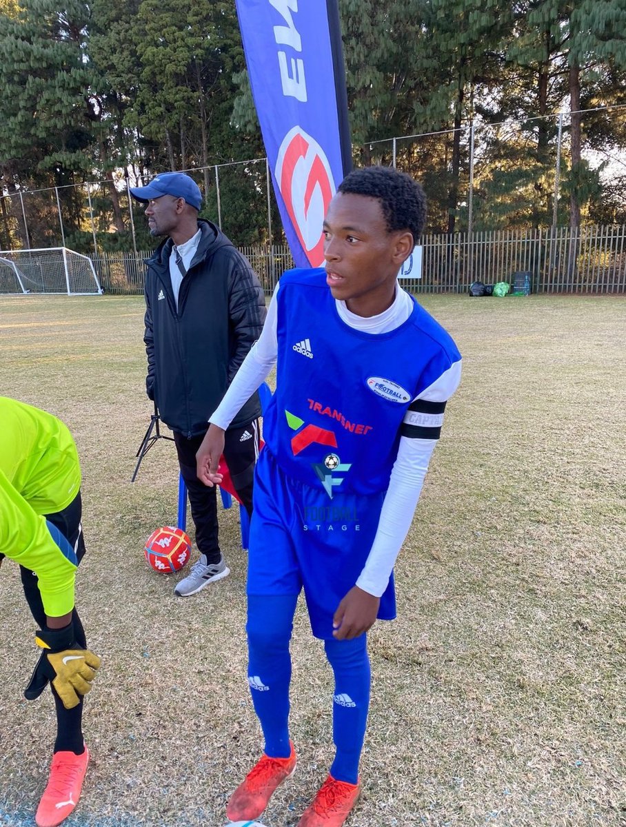 ThabisoMosia's tweet photo. Tonight on #Radio2000 6-7pm ..We'll analyse/discuss the Banyana Banyana squad selected by Coach Desiree Ellis for their #WAFCON2024 defence as well as the absence Thembi Kgatlana ...We've also invited the School of Exellence to tell us about their #SaveTheSchool campaign .#GameOn https://t.co/UZN52t3Jfw