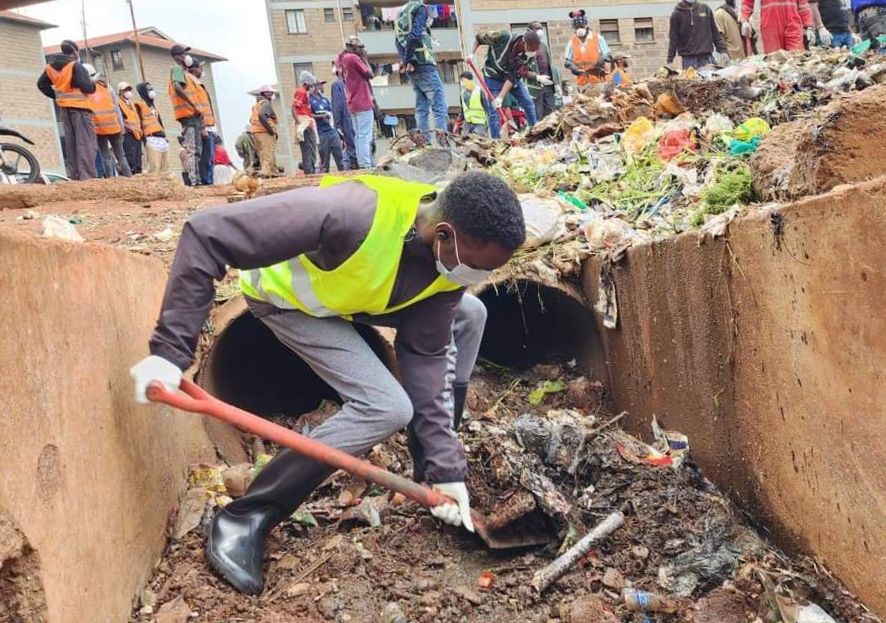 LetsDoItKenya's tweet photo. When individuals with a common cause unite, life gets better. Together we can build a plastic free world. Be the change every small step counts toward a cleaner, safer planet. If not us, then who?
#PlasticFreeWorld #BeTheChange #SayNoToPlastic #EcoWarriors https://t.co/6XEdqxCo69