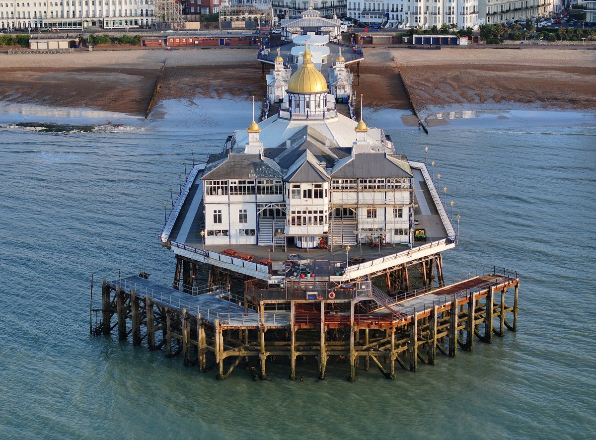 brightonsnapper's tweet image. #Eastbourne #Pier