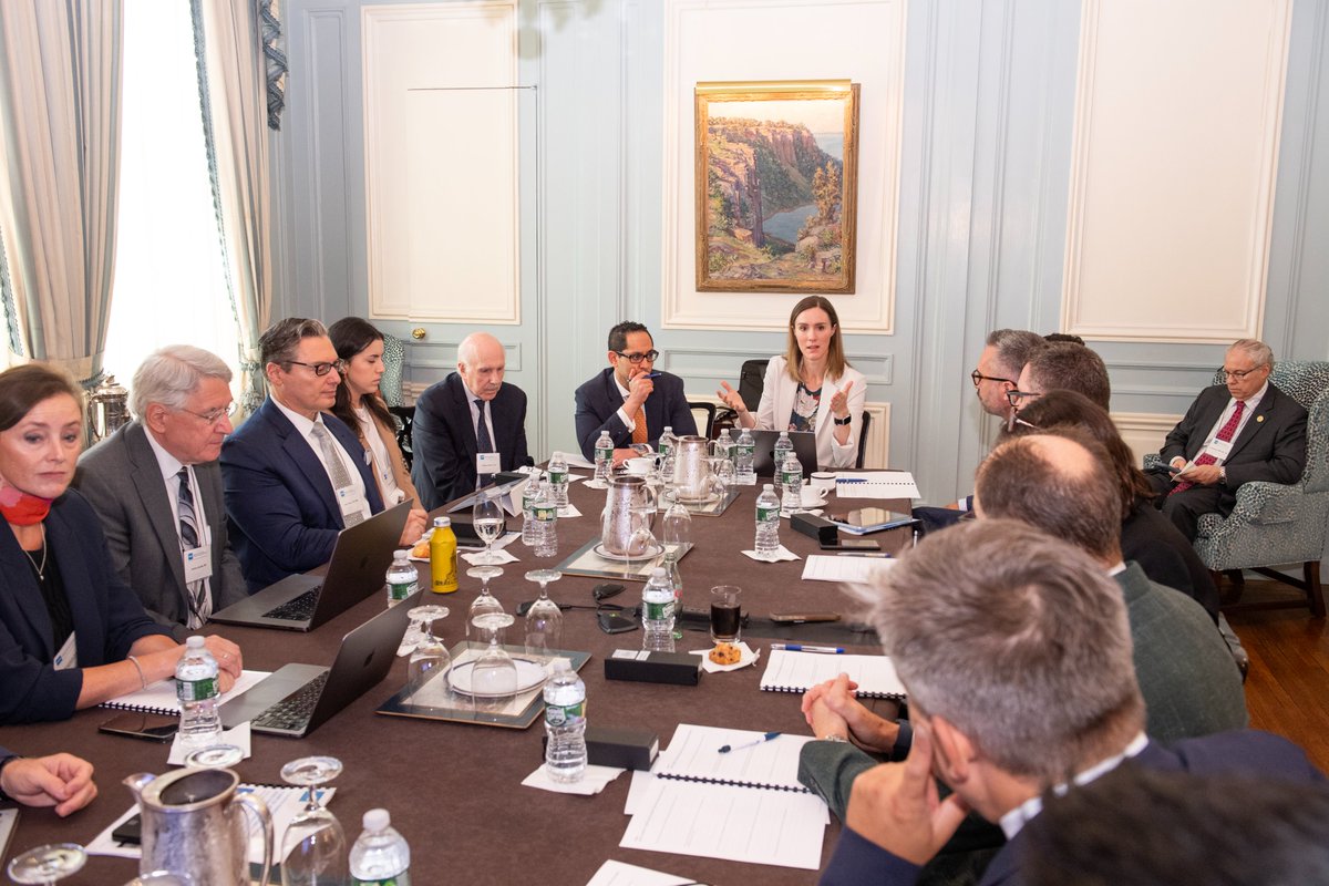 HSS_ARJR_CJRC's tweet image. On Friday we welcomed arthrofibrosis experts from around the world for our #SNFCJRC symposium “The Prevention and Treatment of Arthrofibrosis in Total Knee Arthroplasty: A Consensus Based Approach to Best Practice Protocols.”
#ComplexRevision #HSS @HSpecialSurgery