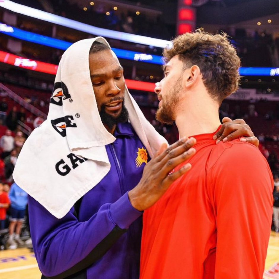 The addition of Kevin Durant (Libra) has significantly boosted Alperen Sengun's (Leo) value. 

Sengun will highly benefit with Durant's energy on the court.

This duo (or even trio with Amen Thompson) is definitely one to watch out for next season. 

Bullish on Sengun 📈