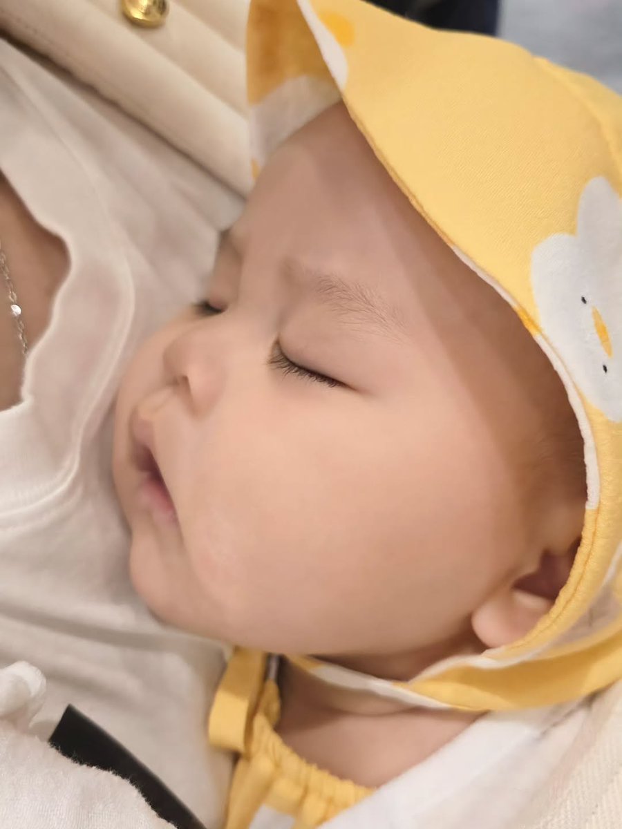 Spyelfs's tweet photo. Do Yoon ya tiene 9 meses. En que momento paso? 🤯 Espero que siga creciendo saludable 🥹💙

@LIU_Sungmin
#Sungmin #liustudio #PoPo #bebé https://t.co/gAsh4qie5O