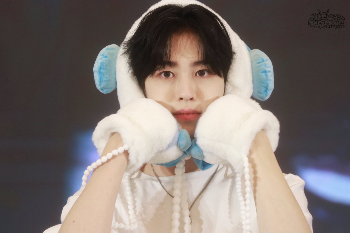ZHENGQIU0813's tweet photo. 𝟐𝟓𝟎𝟏𝟎𝟒 칭다오팬싸

#EPEX #이펙스 #에이든 #AYDEN https://t.co/NQSs4iFKpv