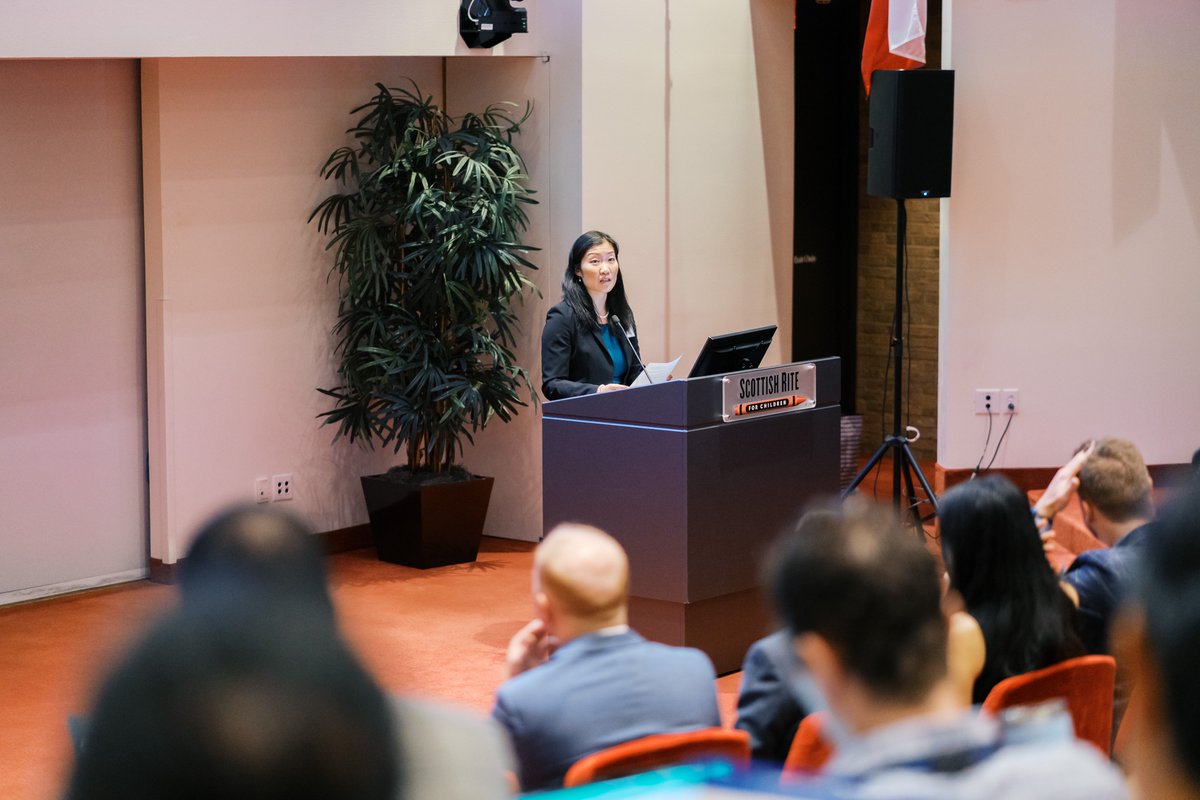 utswortho's tweet image. Last Friday was the Charles F. Gregory Lectureship, an annual event held during the #UTSWOrtho resident graduation week.
Ginger E. Holt, M.D. was this year's guest lecturer. Our six graduating residents also presented their final case study.
@DrAntoniaChen @UTSWMedCenter